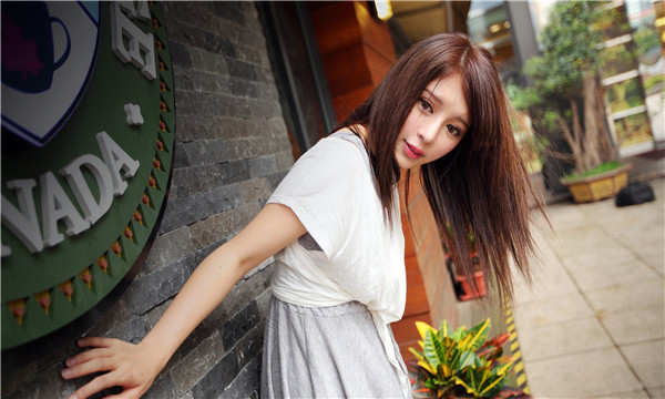 博湖想找一个女性生孩子给报酬-｛找个女人生孩子多少钱｝